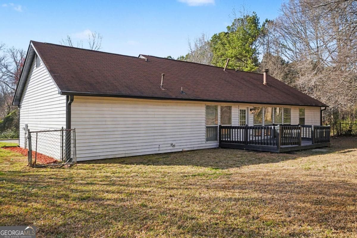 3 bedroom, 2 bathroom, 1,226 sq ft single family residence for rent at 79 Water View Drive, Stockbridge, GA 30281 for $1,995 a month — photo 2