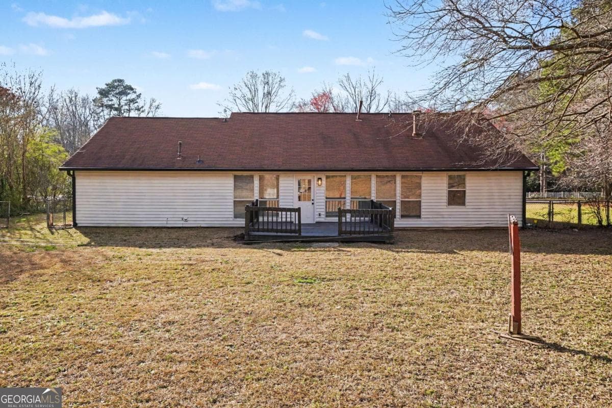 3 bedroom, 2 bathroom, 1,226 sq ft single family residence for rent at 79 Water View Drive, Stockbridge, GA 30281 for $1,995 a month — photo 3