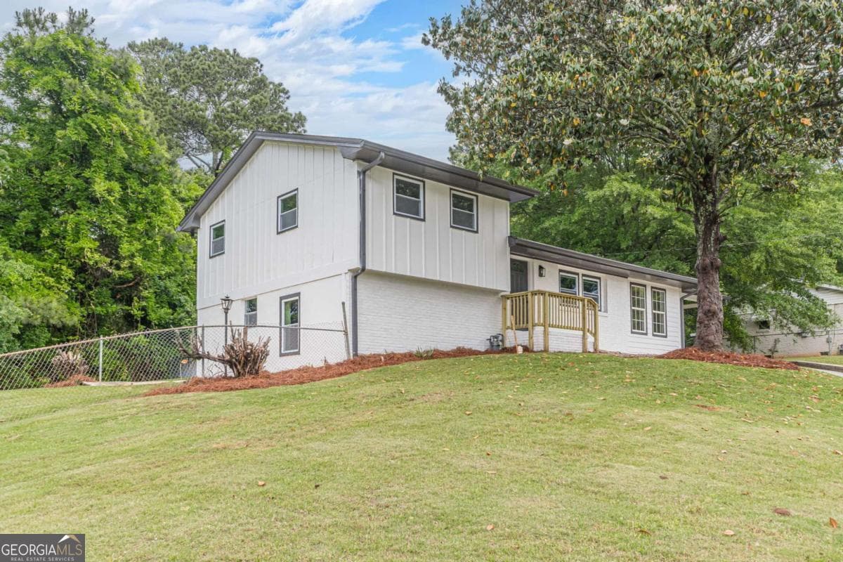 4 bedroom, 2 bathroom single family residence for sale at 8285 Hemlock Drive, Jonesboro, GA 30238 — photo 5