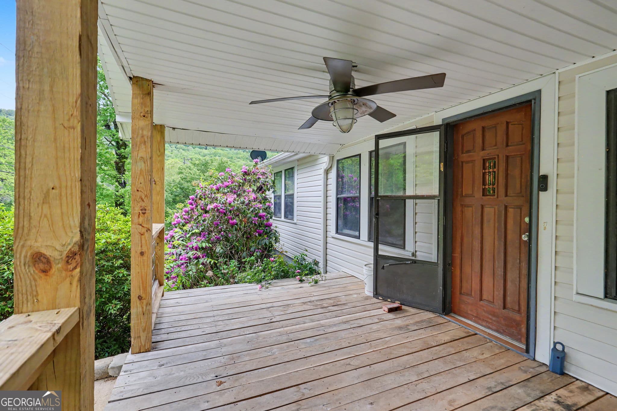3 bedroom, 1 bathroom, 1,320 sq ft single family residence for sale at 7219 Highway 76, Clayton, GA 30525 — photo 8