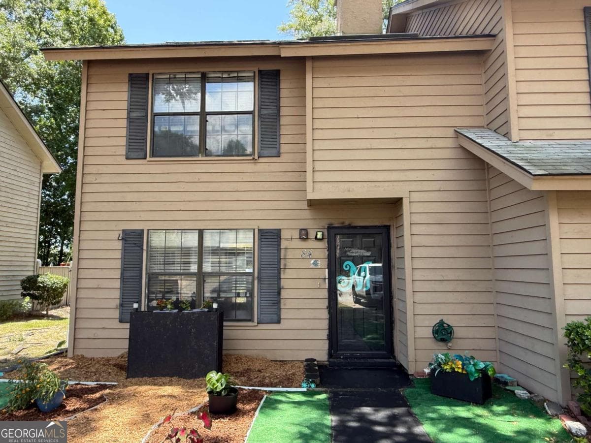 2 bedroom, 1.5 bathroom, 1,230 sq ft townhouse for sale at 84 Hidden Lake Court, Savannah, GA 31419