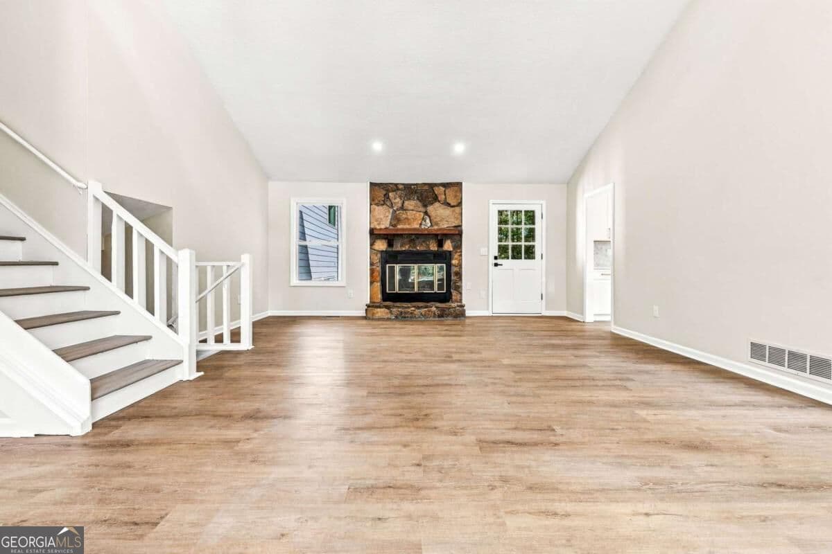 5 bedroom, 4 bathroom, 4,066 sq ft single family residence for sale at 745 Cedar Creek Way, Woodstock, GA 30189 — photo 5