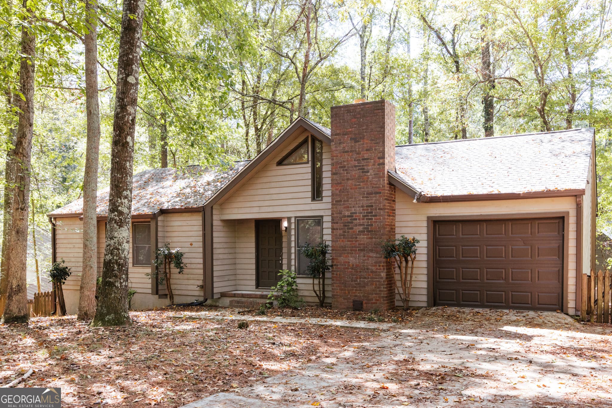 3 bedroom, 2 bathroom, 1,368 sq ft single family residence for sale at 110 Flannigans Place, Athens, GA 30605 — photo 2