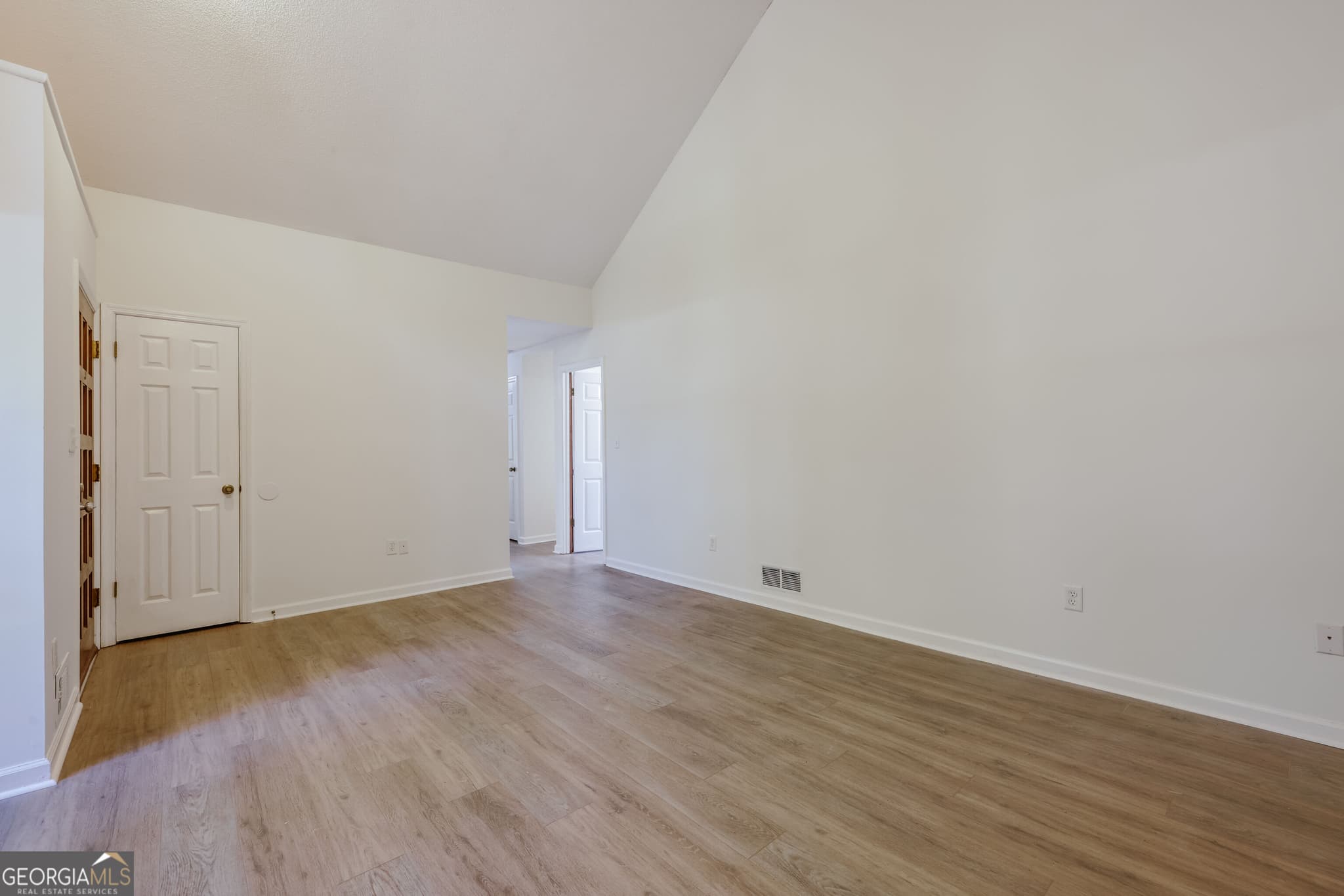 3 bedroom, 2 bathroom, 1,368 sq ft single family residence for sale at 110 Flannigans Place, Athens, GA 30605 — photo 9