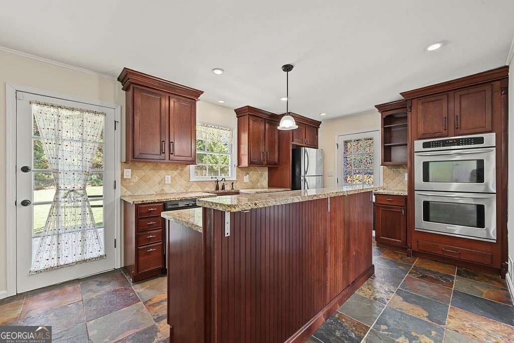 3 bedroom, 2 bathroom, 1,692 sq ft single family residence for sale at 3401 Ranch Road, Marietta, GA 30066 — photo 9