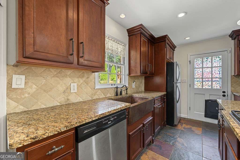 3 bedroom, 2 bathroom, 1,692 sq ft single family residence for sale at 3401 Ranch Road, Marietta, GA 30066 — photo 10