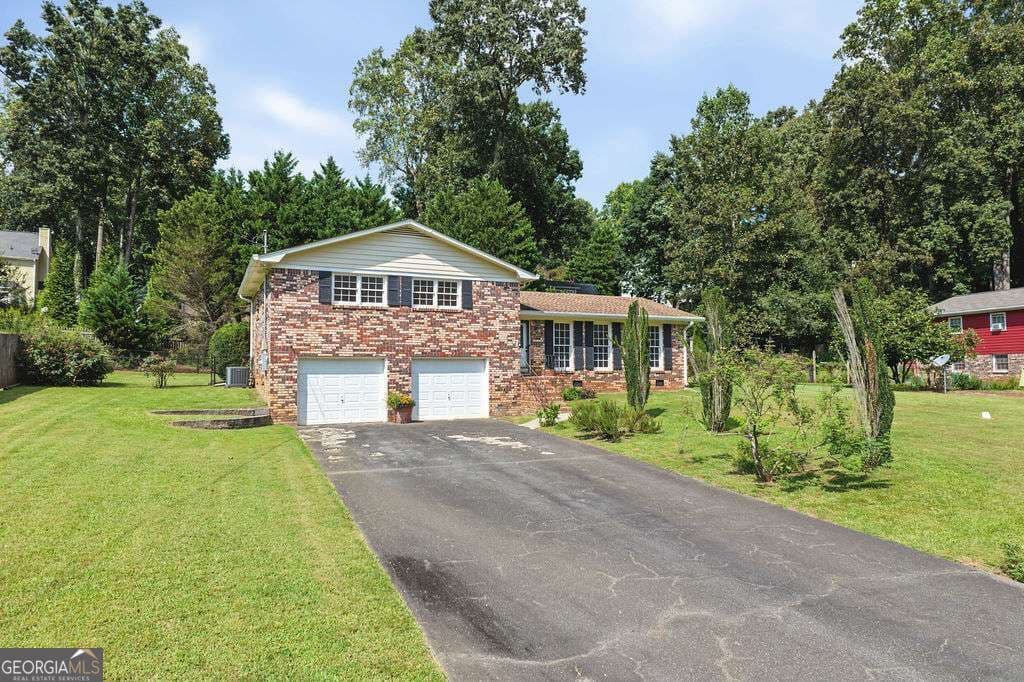 3 bedroom, 2 bathroom, 1,692 sq ft single family residence for sale at 3401 Ranch Road, Marietta, GA 30066 — photo 4
