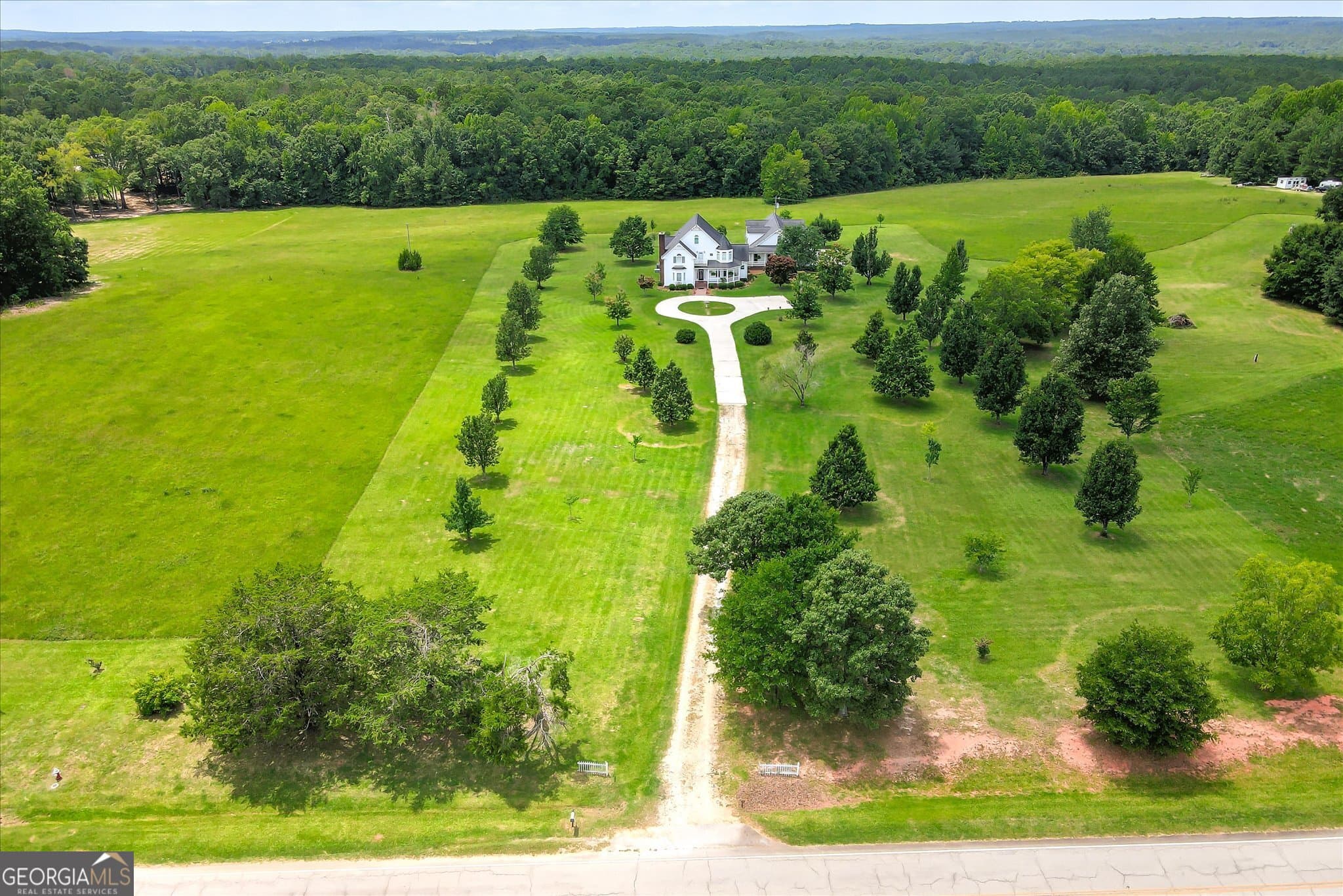 6 bedroom, 5.5 bathroom, 4,896 sq ft single family residence for sale at 1229 Elberton Highway, Lincolnton, GA 30817 — photo 6