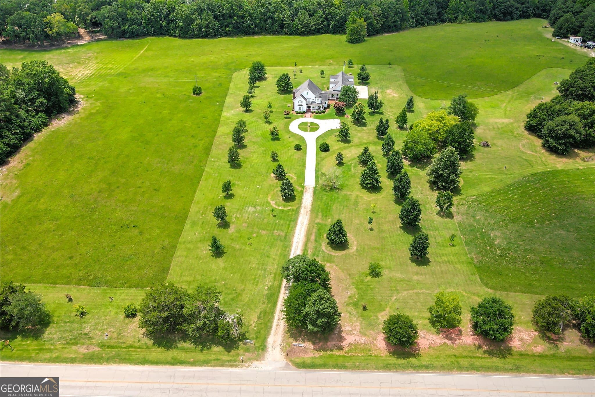6 bedroom, 5.5 bathroom, 4,896 sq ft single family residence for sale at 1229 Elberton Highway, Lincolnton, GA 30817 — photo 7