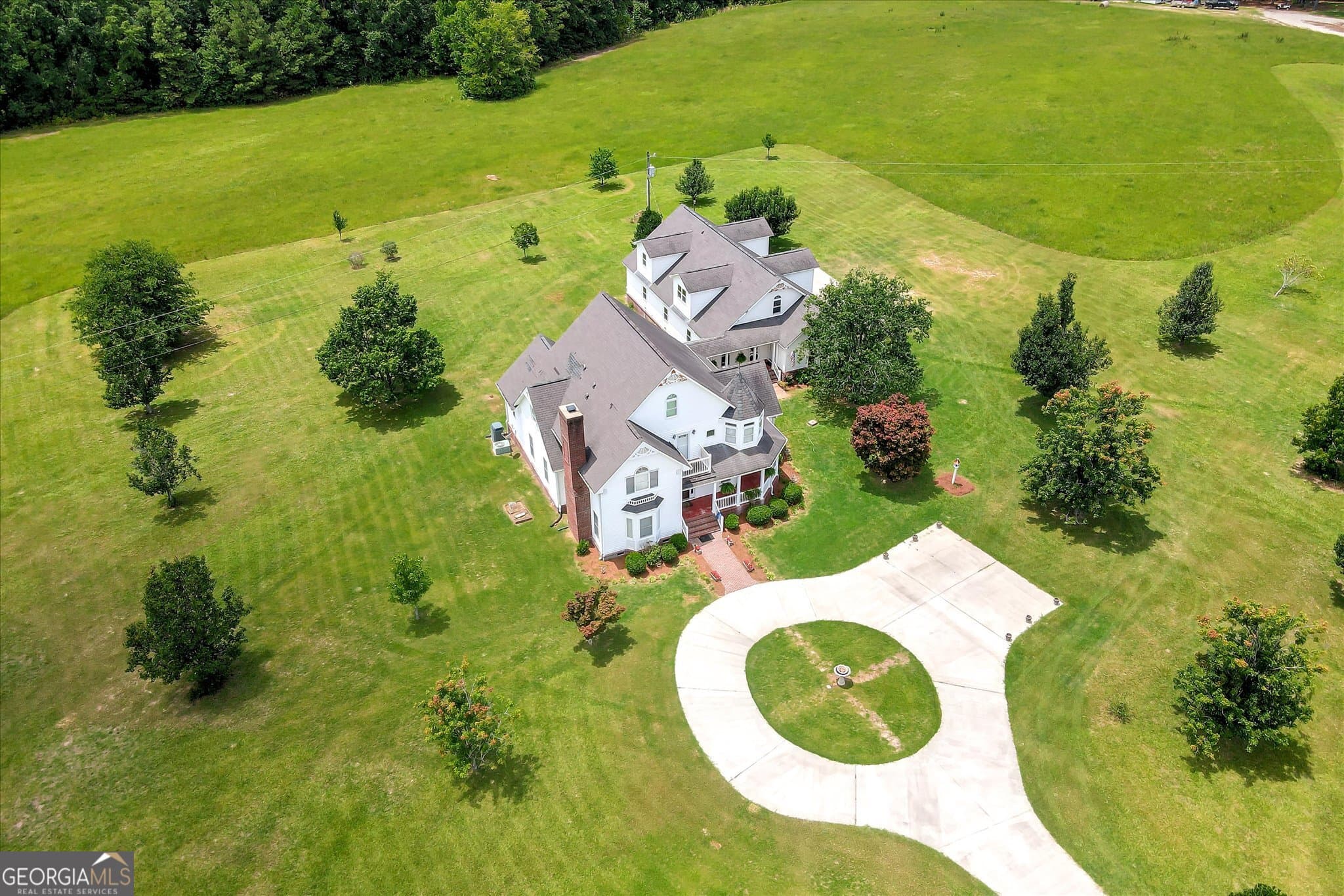 6 bedroom, 5.5 bathroom, 4,896 sq ft single family residence for sale at 1229 Elberton Highway, Lincolnton, GA 30817 — photo 5