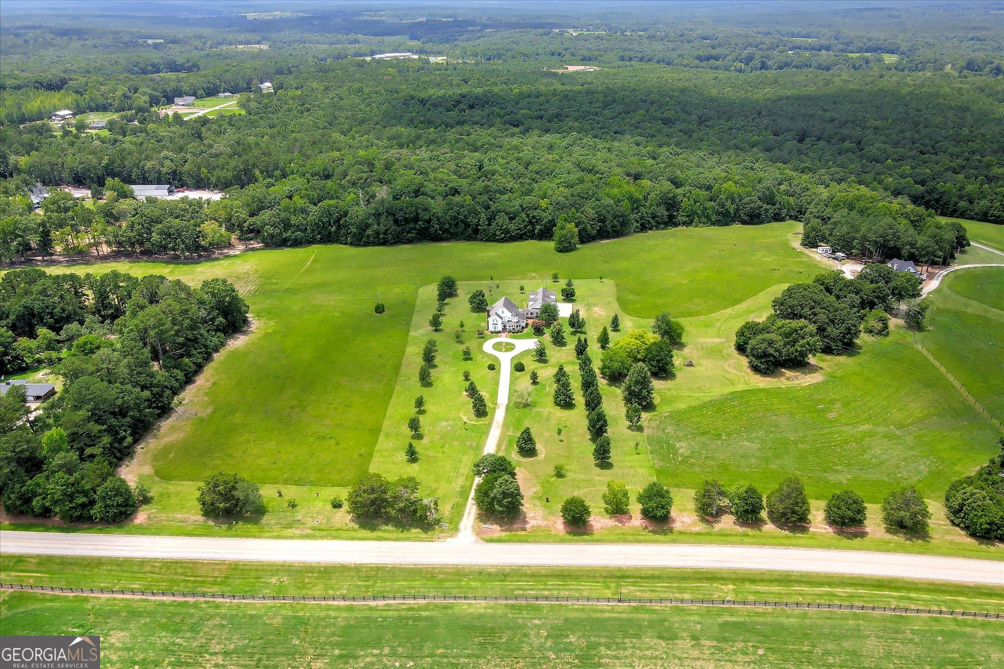 6 bedroom, 5.5 bathroom, 4,896 sq ft single family residence for sale at 1229 Elberton Highway, Lincolnton, GA 30817 — photo 8