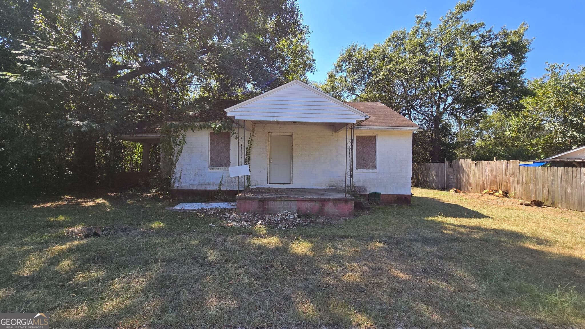 3 bedroom, 1 bathroom, 1,440 sq ft single family residence for sale at 970 Toombs Street, Macon, GA 31206
