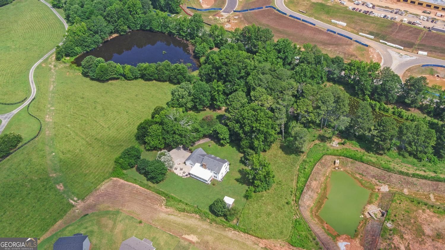 4 bedroom, 3.5 bathroom single family residence for sale at 6077 Highway 332, Hoschton, GA 30548 — photo 3