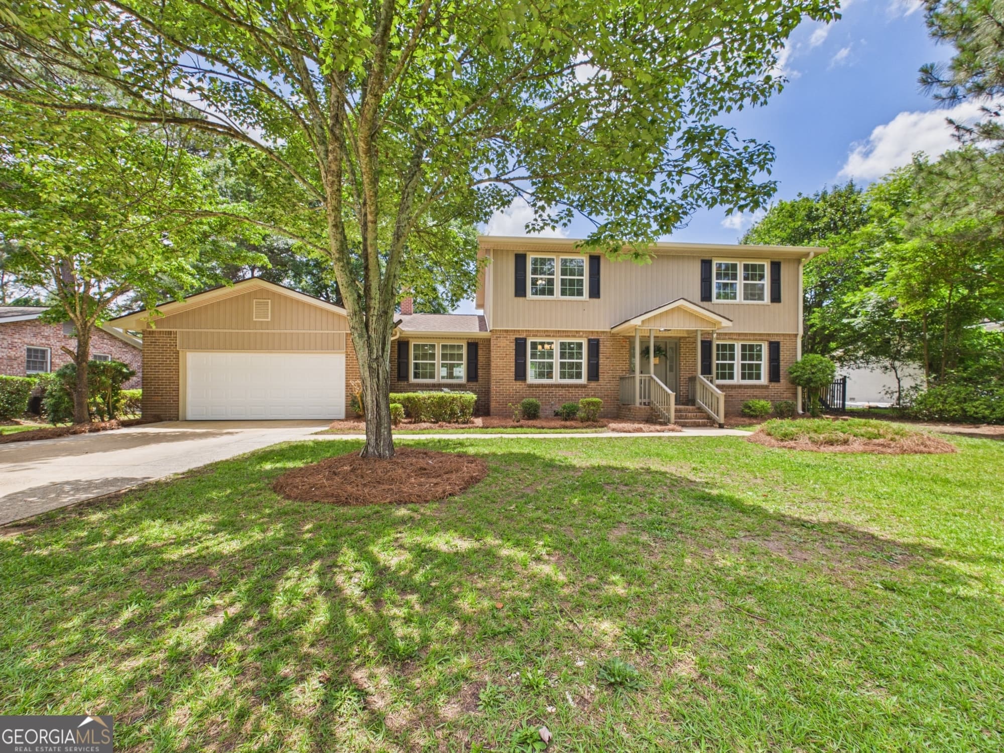 4 bedroom, 3 bathroom, 2,272 sq ft single family residence sold at 1011 Country Club Road, Perry, GA 31069