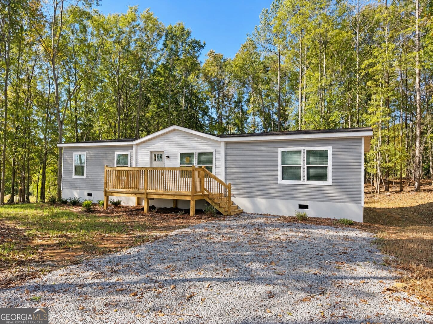 4 bedroom, 2 bathroom, 1,568 sq ft manufactured home,single family residence for sale at 909 Smith Loop Road, Demorest, GA 30535