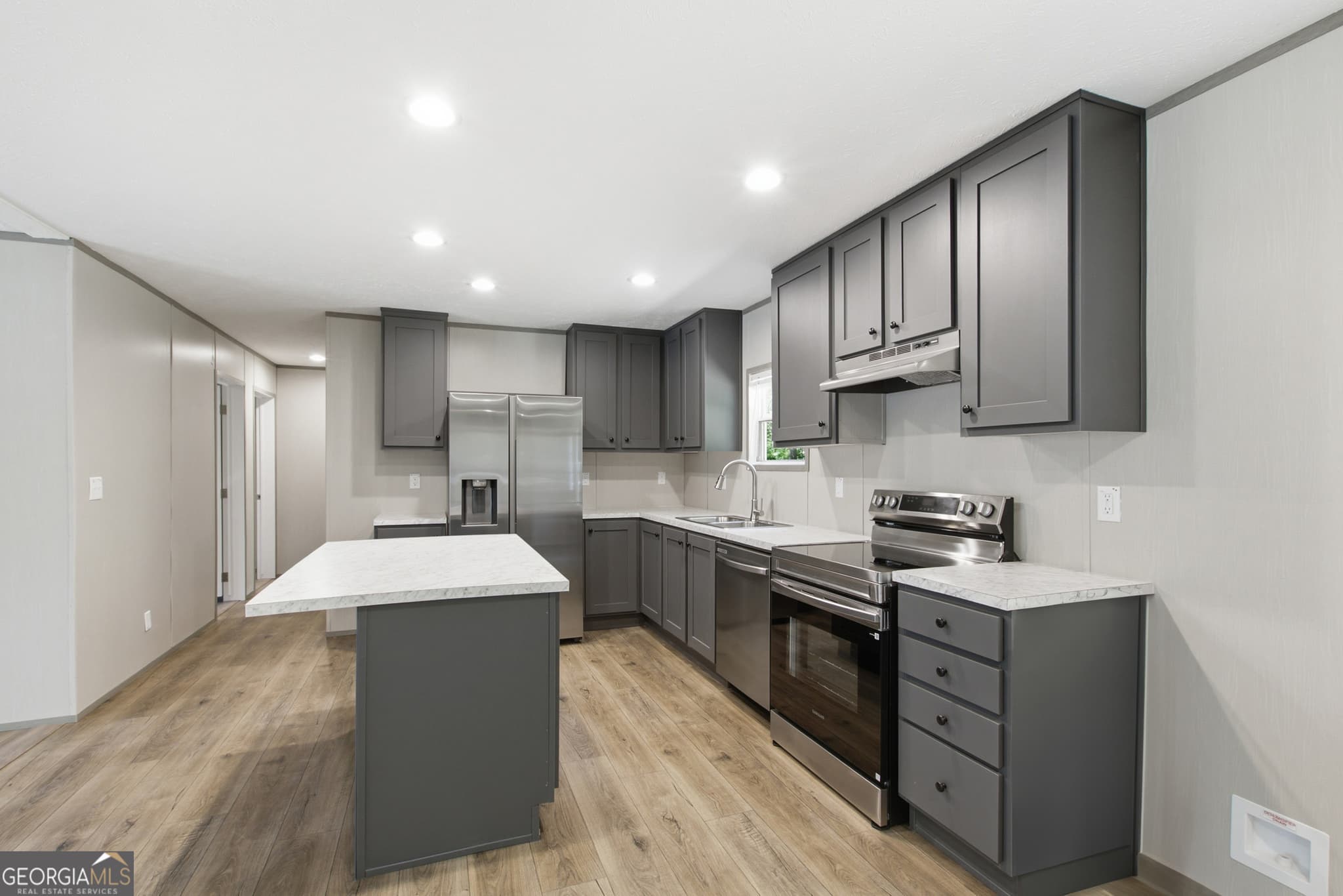 4 bedroom, 2 bathroom, 1,568 sq ft manufactured home,single family residence for sale at 909 Smith Loop Road, Demorest, GA 30535 — photo 8