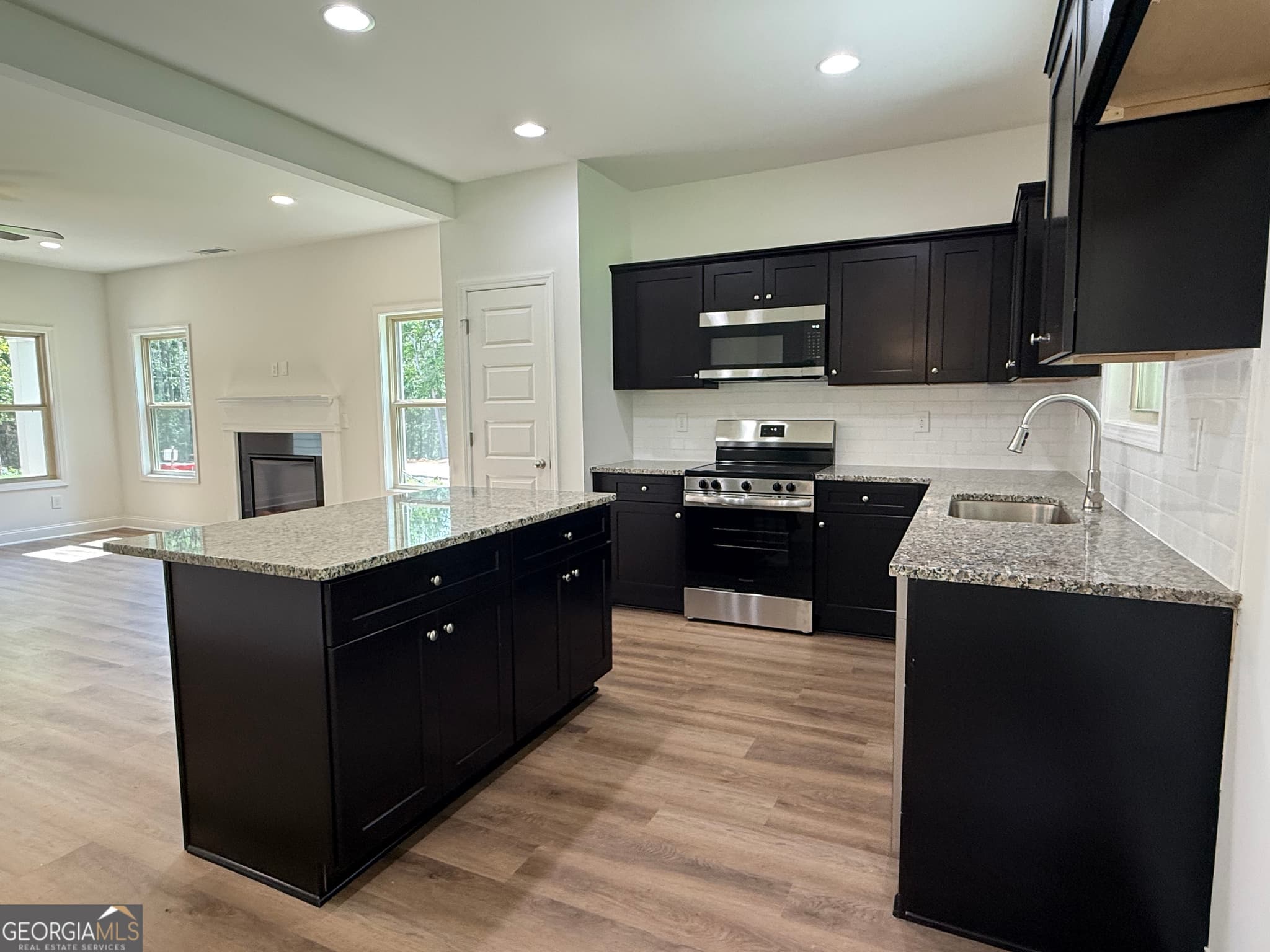 4 bedroom, 2.5 bathroom, 2,074 sq ft single family residence for sale at 373 Laney Road, Mcdonough, GA 30252 — photo 6