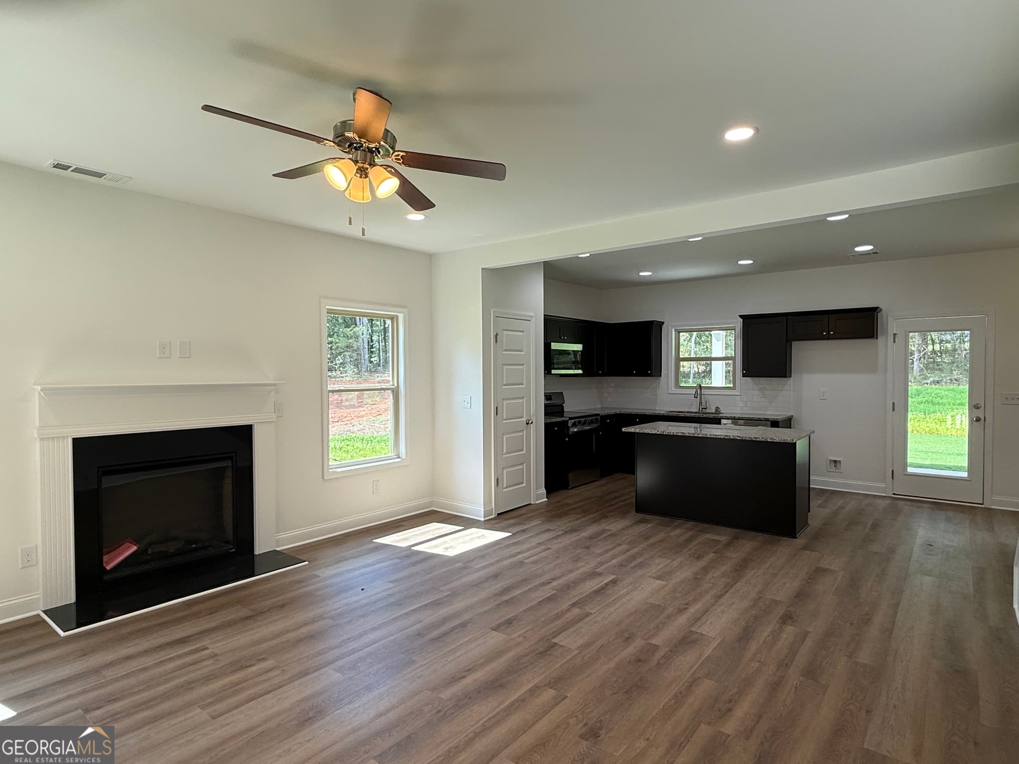 4 bedroom, 2.5 bathroom, 2,074 sq ft single family residence for sale at 373 Laney Road, Mcdonough, GA 30252 — photo 4