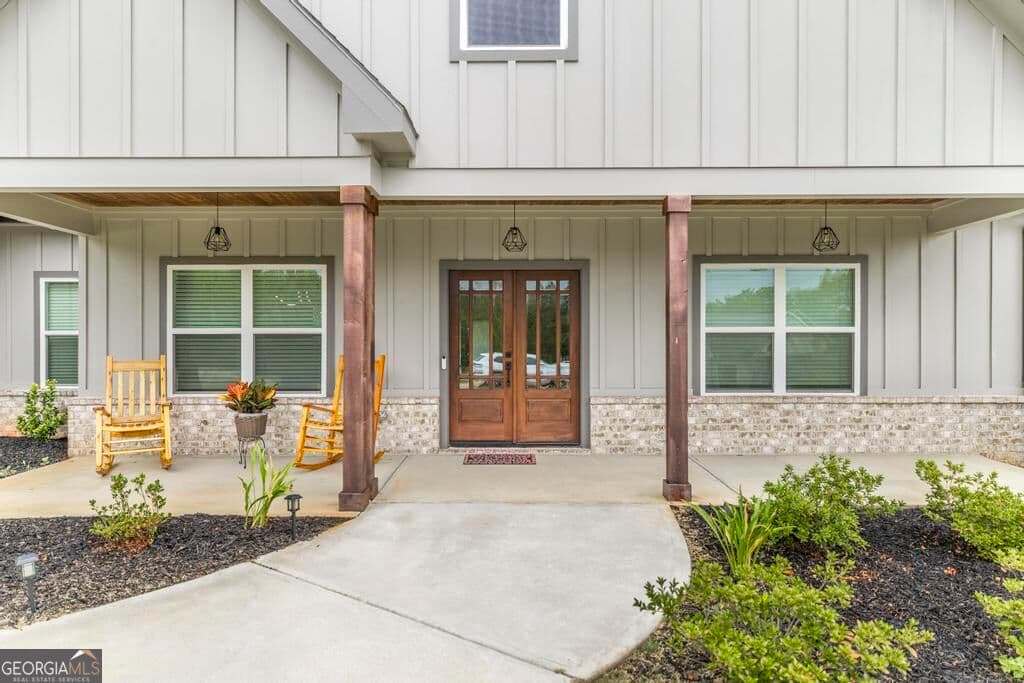 4 bedroom, 3 bathroom, 3,561 sq ft single family residence for sale at 216 Creekside Trail, Forsyth, GA 31029 — photo 9