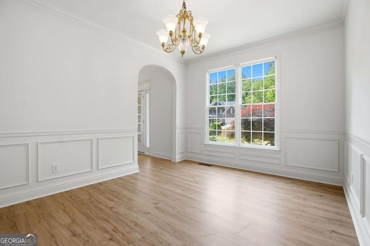 4 bedroom, 2.5 bathroom, 2,648 sq ft single family residence for sale at 4025 Eyrie Farms Lane, Cumming, GA 30041 — photo 4