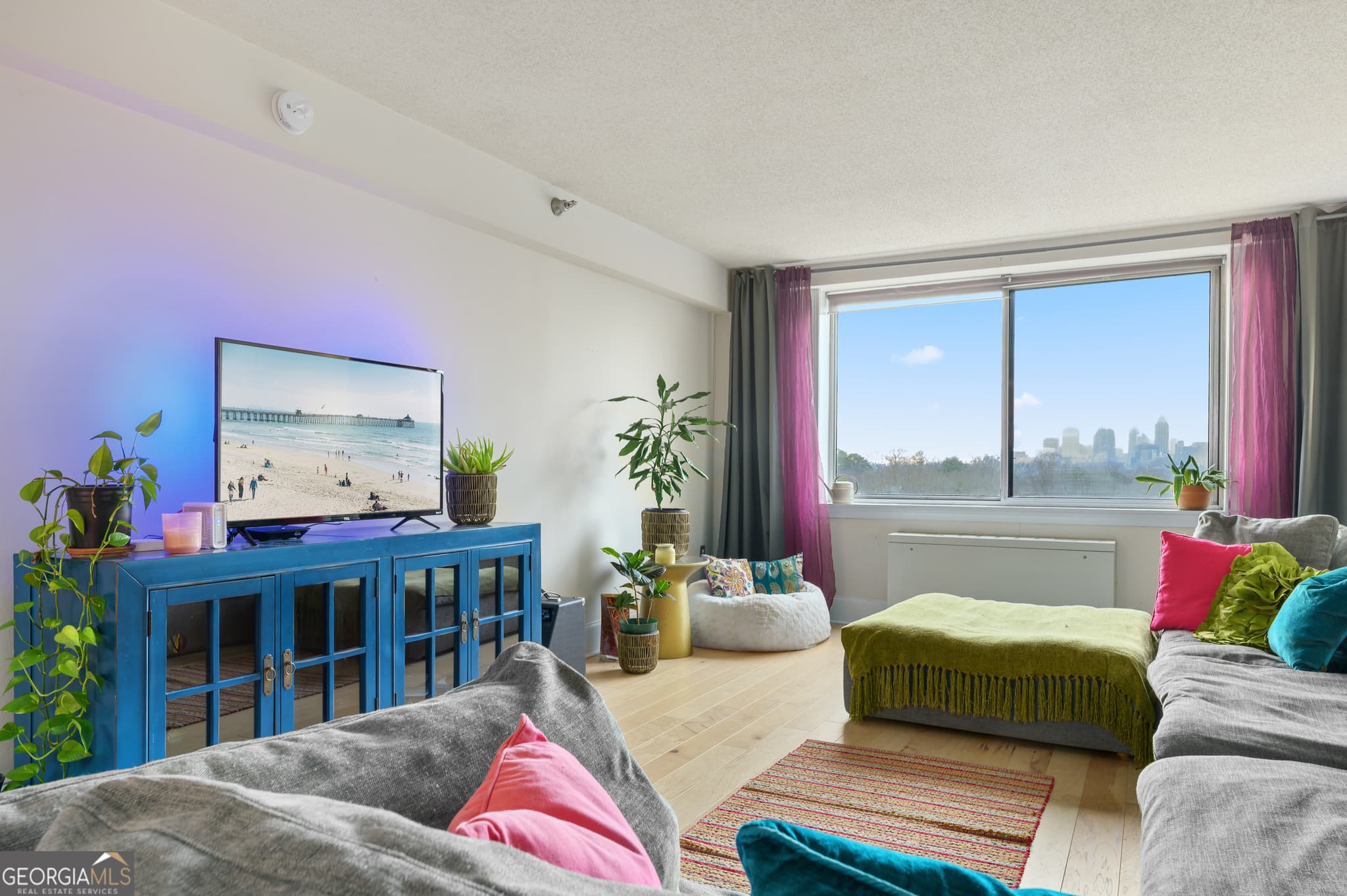 1 bedroom, 1 bathroom, 837 sq ft condominium for sale at 2479 Peachtree Road 601, Atlanta, GA 30305 — photo 3