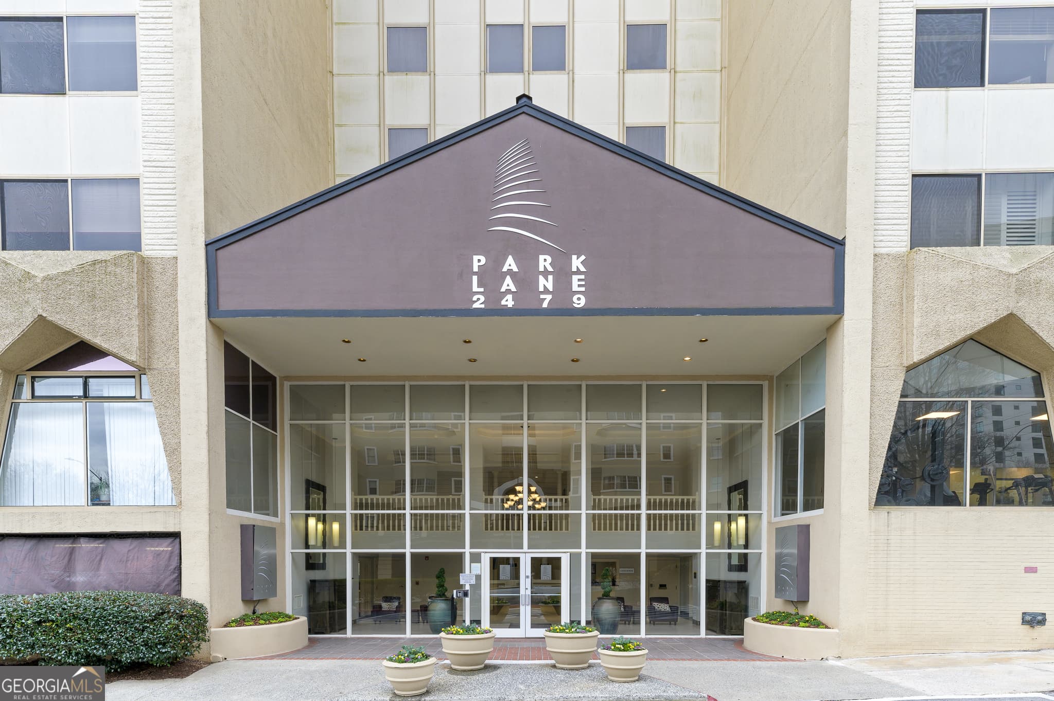 1 bedroom, 1 bathroom, 837 sq ft condominium for sale at 2479 Peachtree Road 601, Atlanta, GA 30305 — photo 1 of 34