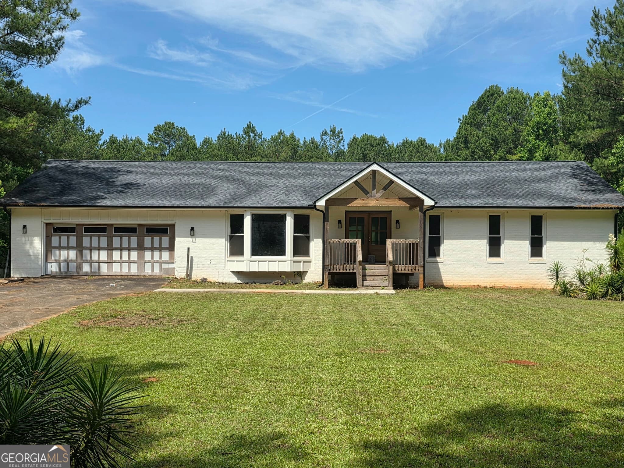 3 bedroom, 2.5 bathroom, 2,997 sq ft single family residence sold at 904 Sunset Drive, Locust Grove, GA 30248