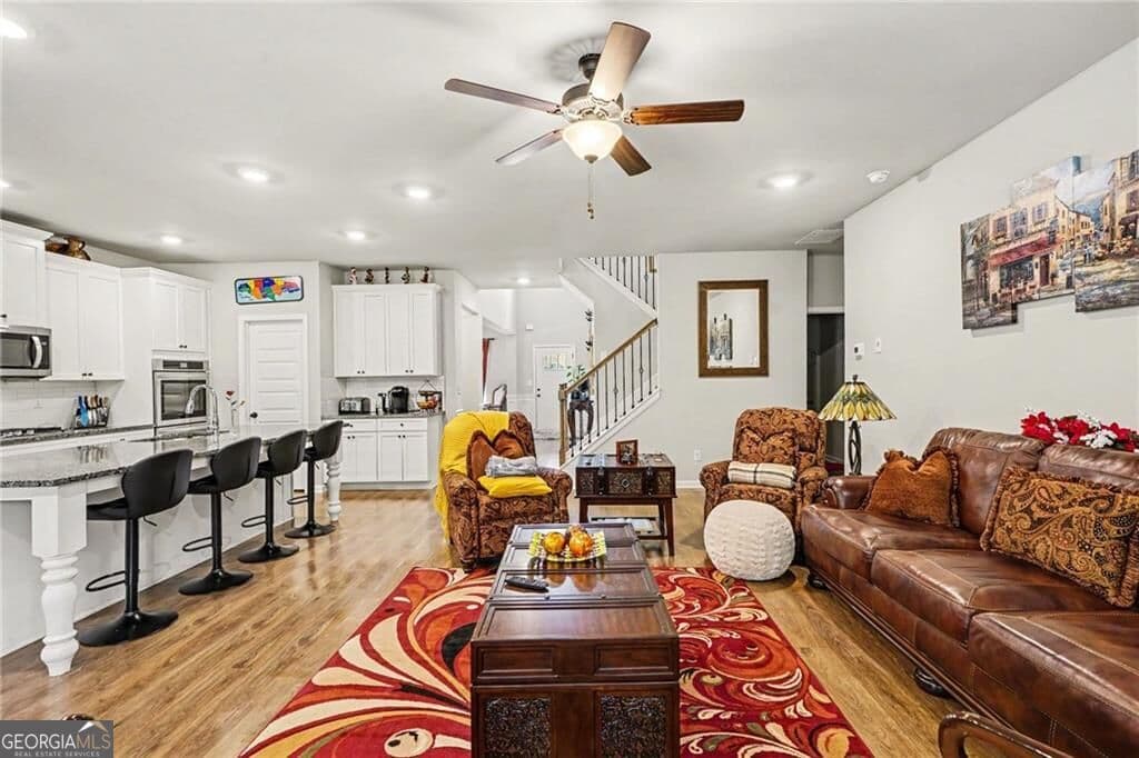 4 bedroom, 4.5 bathroom, 3,719 sq ft single family residence for sale at 521 Redchurch Drive, Mcdonough, GA 30252 — photo 4