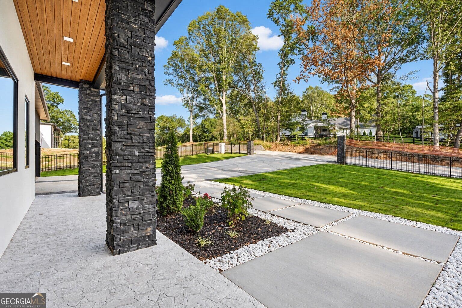 6 bedroom, 7.5 bathroom, 8,850 sq ft single family residence for sale at 91 Serenity Lane, Auburn, GA 30011 — photo 5