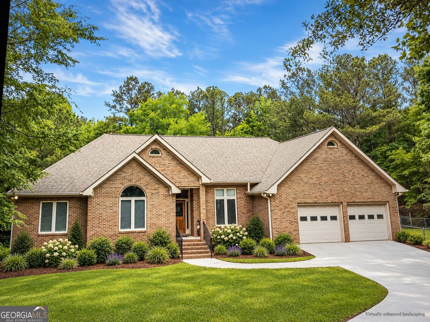 3 bedroom, 2 bathroom, 2,267 sq ft single family residence for sale at 1370 Deerwood Drive, Madison, GA 30650 — photo 1 of 45