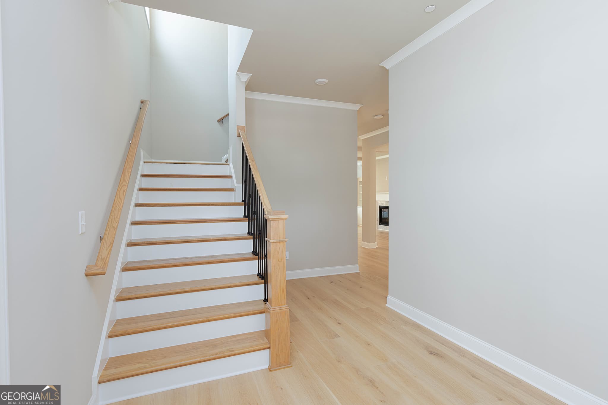 4 bedroom, 4.5 bathroom, 3,034 sq ft single family residence for sale at 5604 Meadowstone Walk, Kennesaw, GA 30152 — photo 4
