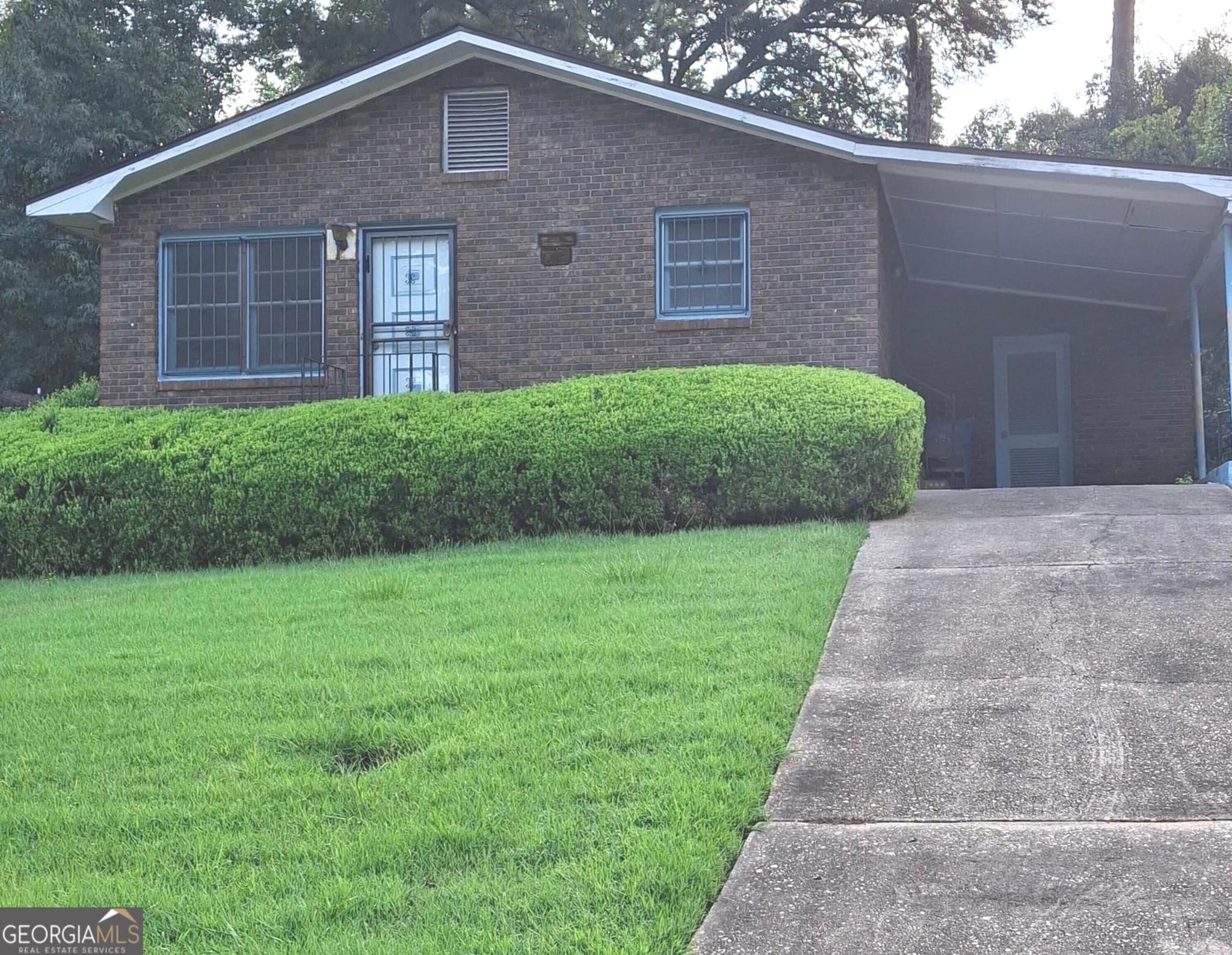3 bedroom, 1 bathroom, 1,016 sq ft single family residence for sale at 2916 Urban Avenue, Columbus, GA 31907