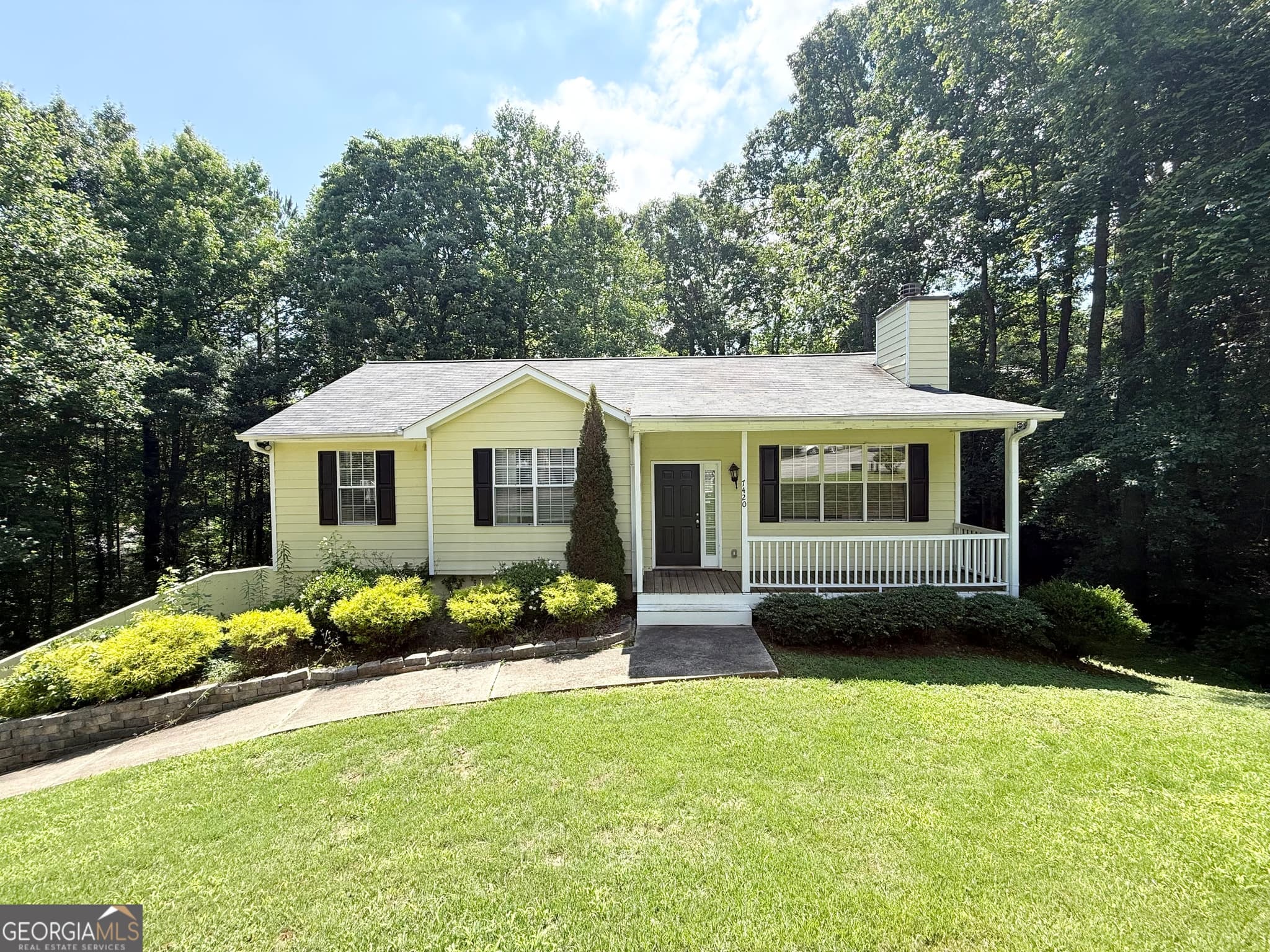 4 bedroom, 2 bathroom, 1,750 sq ft single family residence for sale at 7420 BRISTOL Circle, Douglasville, GA 30134 — photo 2