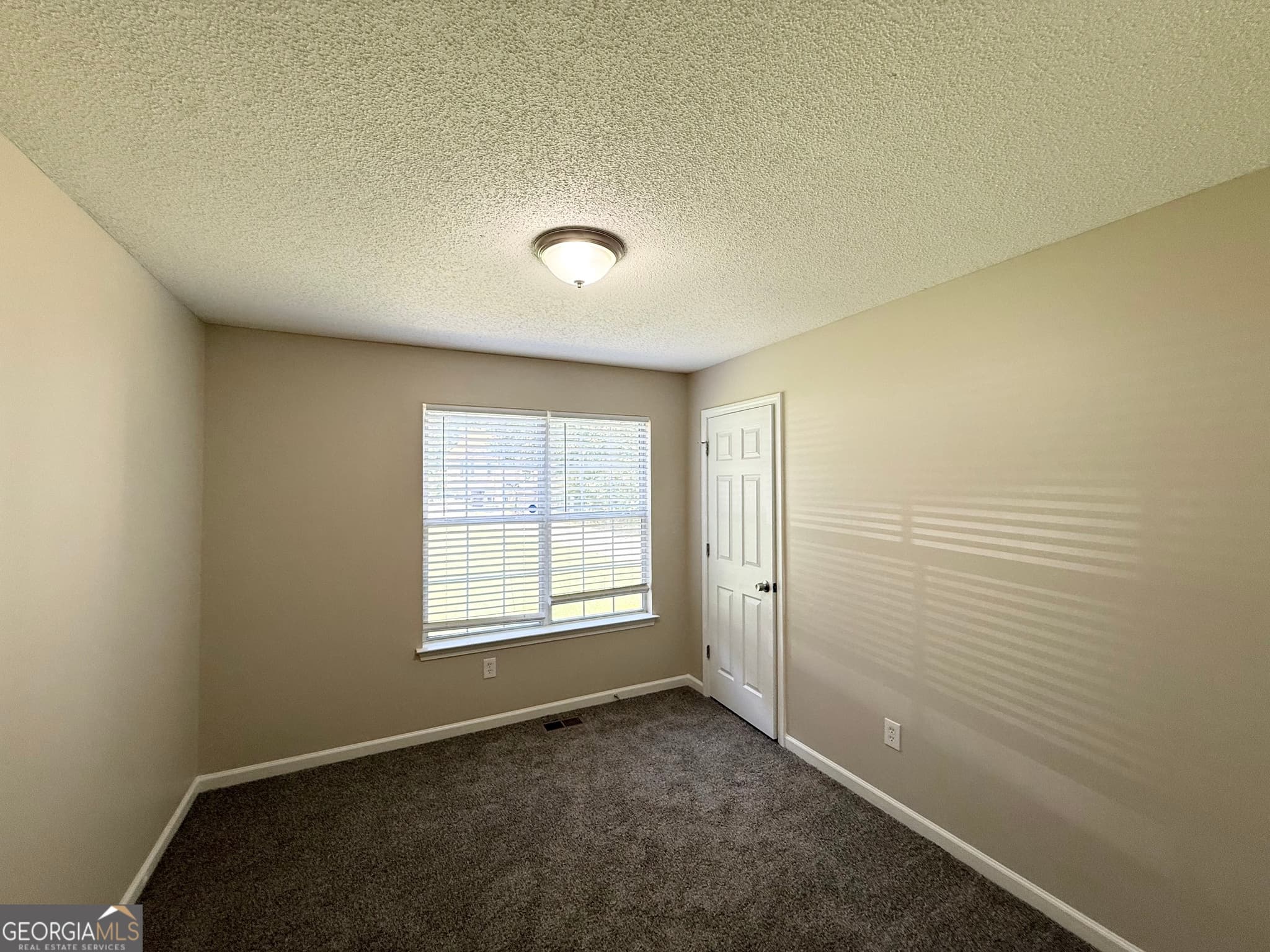 4 bedroom, 2 bathroom, 1,750 sq ft single family residence for sale at 7420 BRISTOL Circle, Douglasville, GA 30134 — photo 5