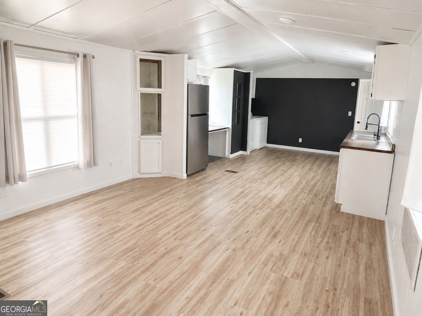 2 bedroom, 2 bathroom manufactured home,single family residence for sale at 316 Carter Road 113, Auburn, GA 30011 — photo 6