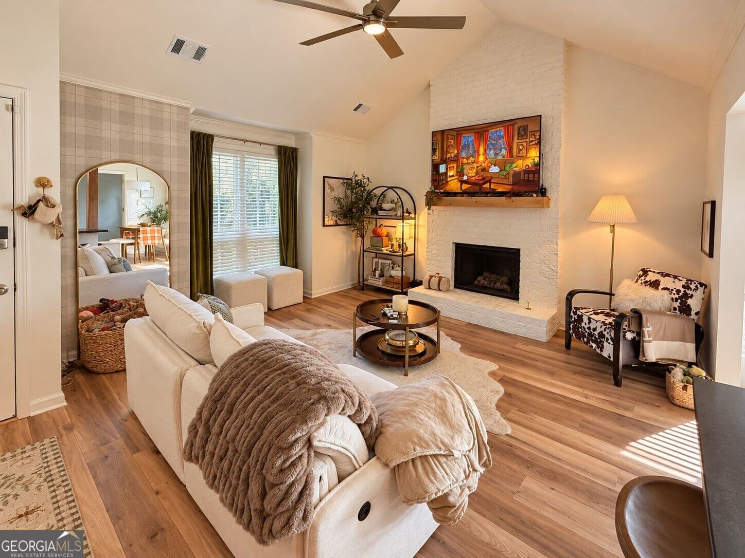 2 bedroom, 2 bathroom, 1,470 sq ft townhouse for rent at 1195 Minhinette Drive APT F, Roswell, GA 30075 for $3,200 a month — photo 4