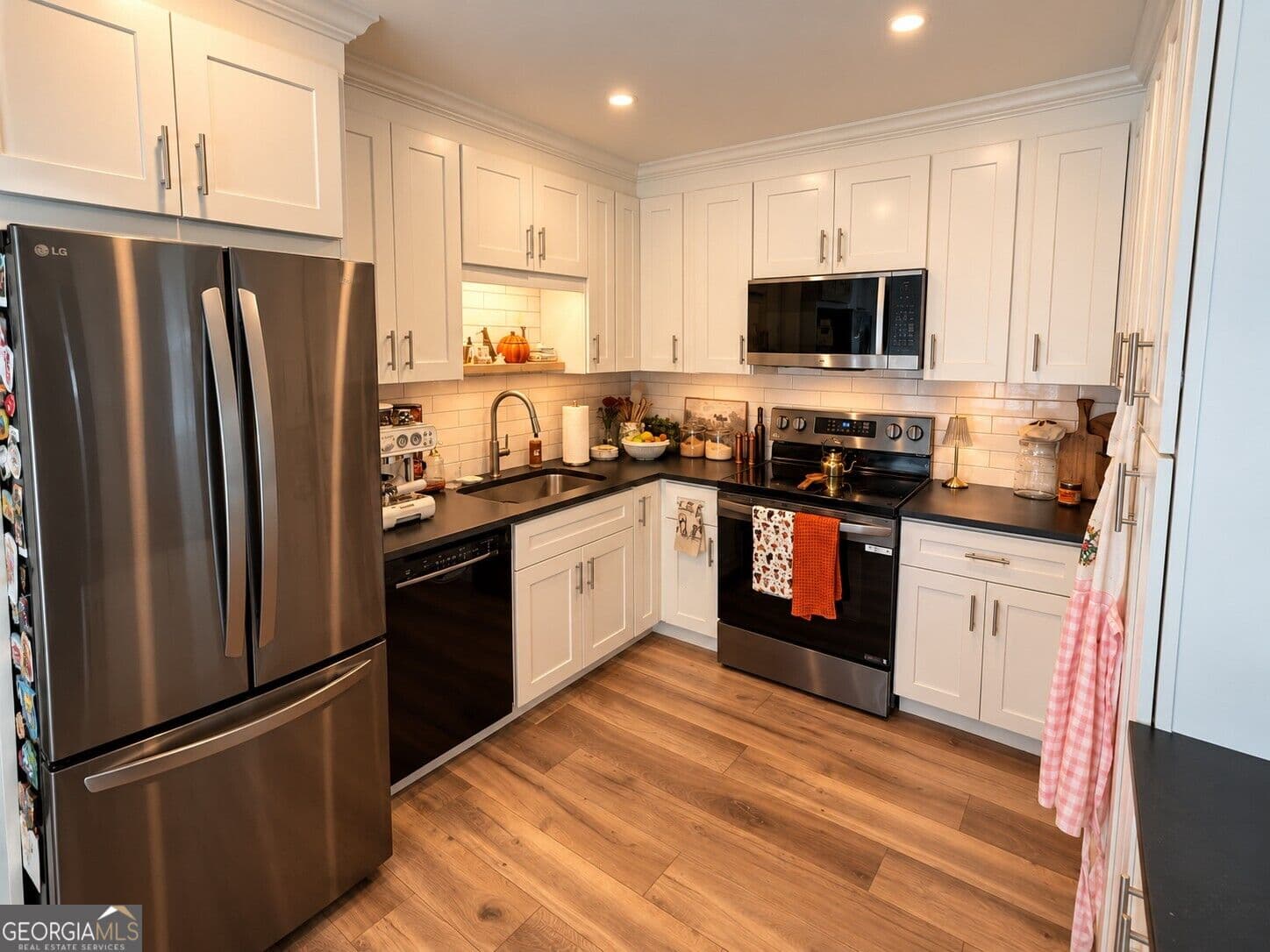 2 bedroom, 2 bathroom, 1,470 sq ft townhouse for rent at 1195 Minhinette Drive APT F, Roswell, GA 30075 for $3,200 a month — photo 8