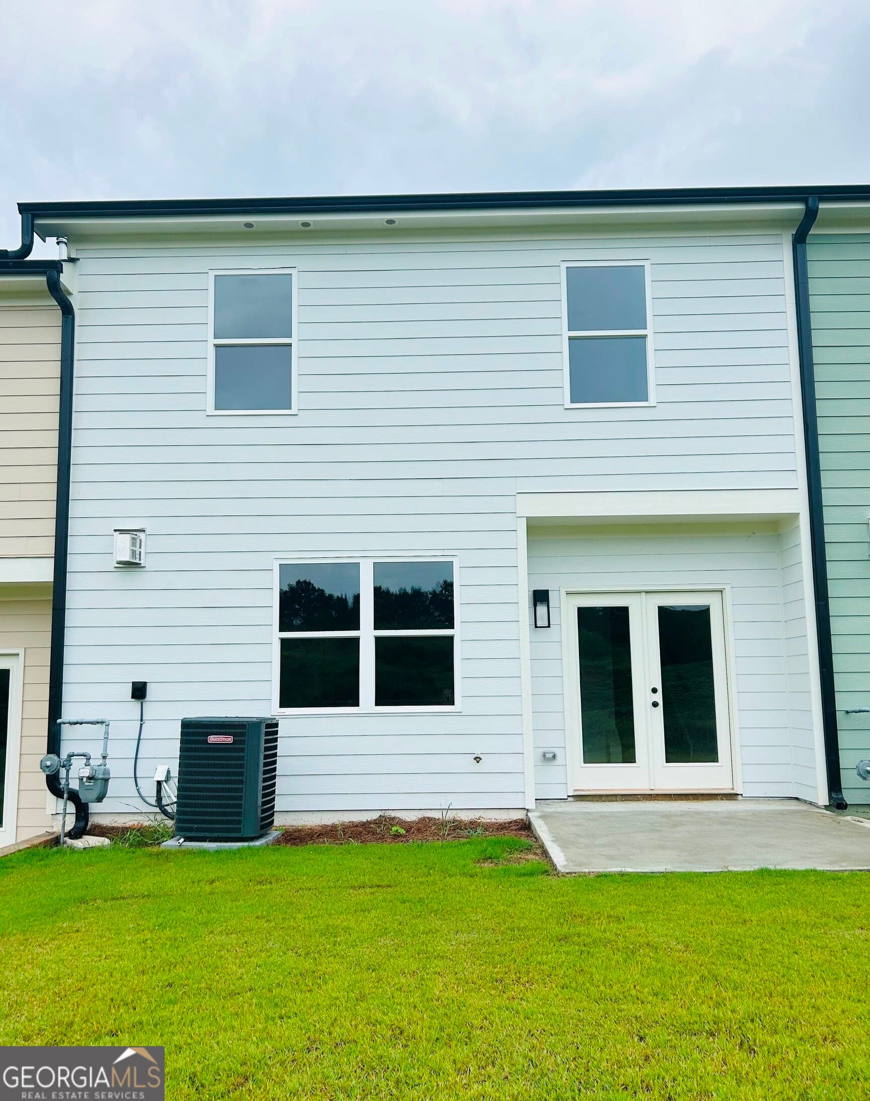 3 bedroom, 2.5 bathroom, 1,660 sq ft townhouse for rent at 37 Crest Drive 6, Hartwell, GA 30643 for $2,200 a month — photo 2