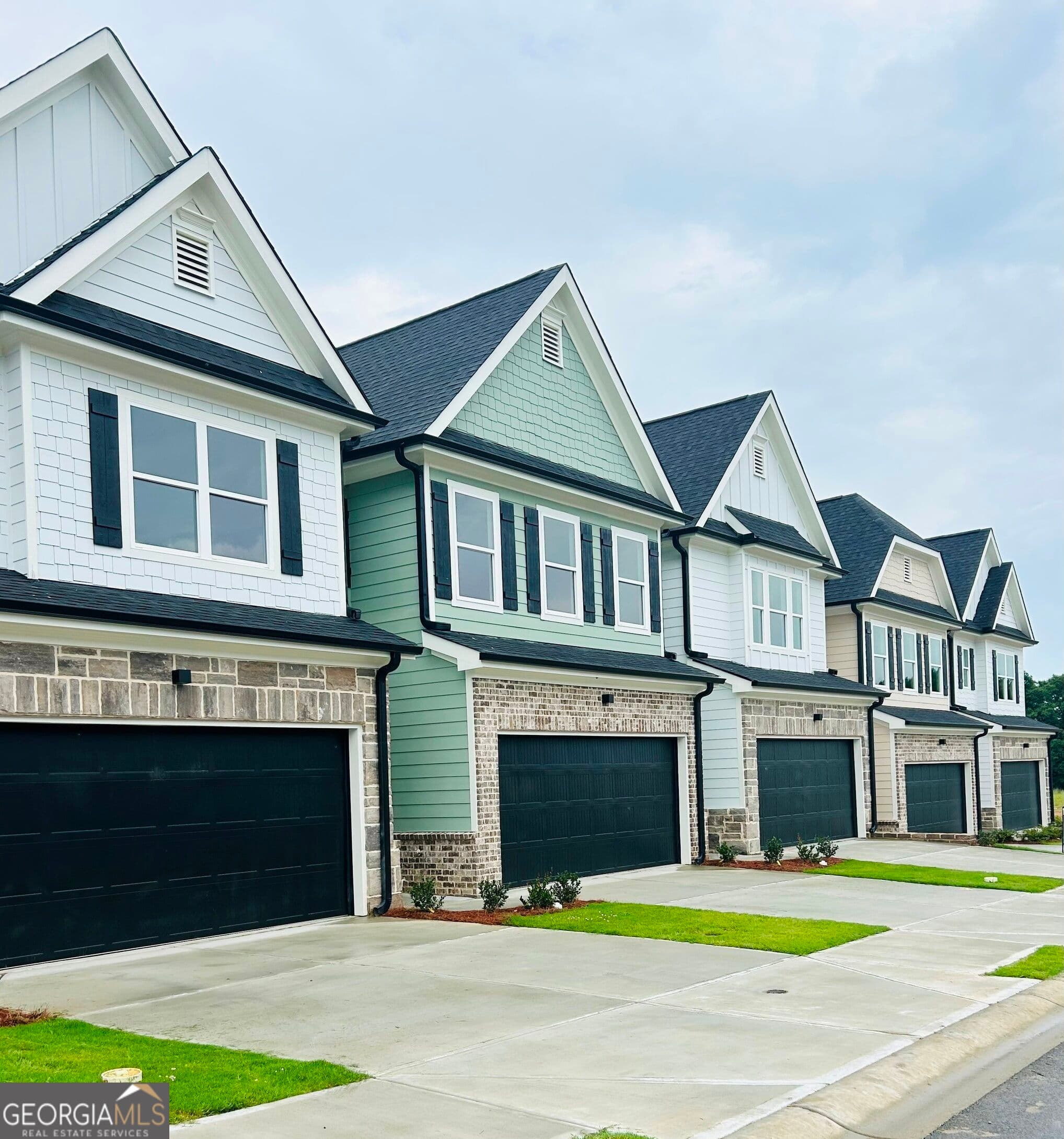 3 bedroom, 2.5 bathroom, 1,660 sq ft townhouse for rent at 37 Crest Drive 6, Hartwell, GA 30643 for $2,200 a month — photo 3
