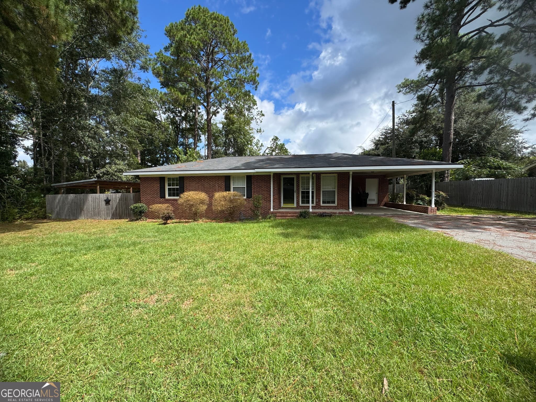 3 bedroom, 2 bathroom, 1,234 sq ft single family residence for sale at 519 Richard Street, Swainsboro, GA 30401