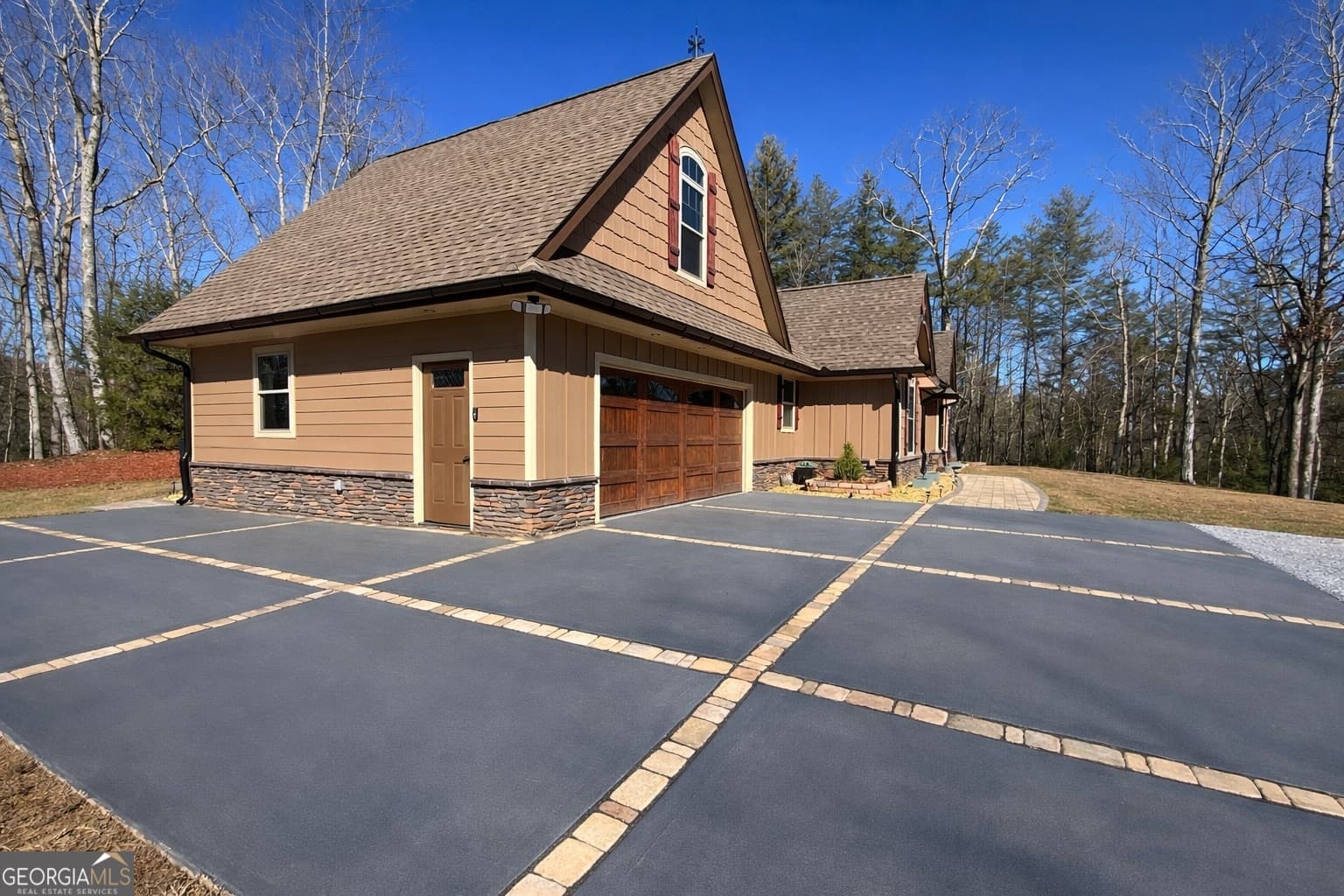 3 bedroom, 2.5 bathroom, 2,819 sq ft single family residence for sale at 3331 Gumlog Road, Young Harris, GA 30582 — photo 3