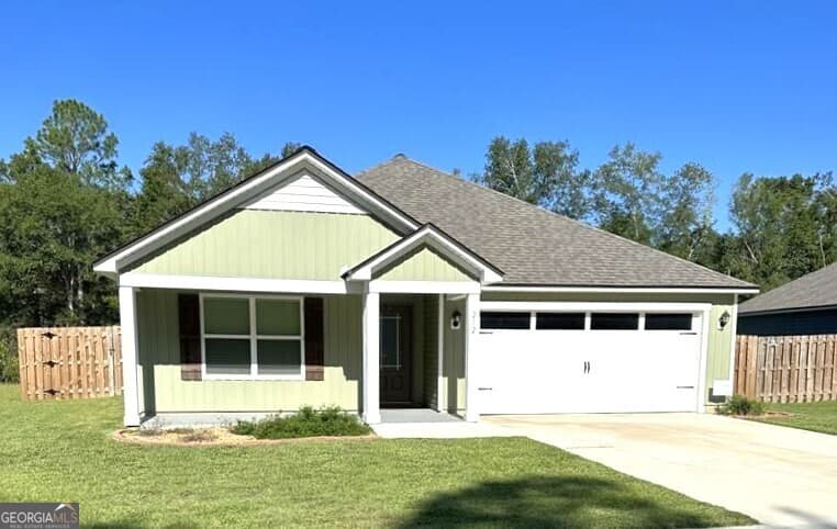 4 bedroom, 2 bathroom, 1,781 sq ft single family residence for sale at 212 Michaels Way, Bainbridge, GA 39819 — photo 1 of 24