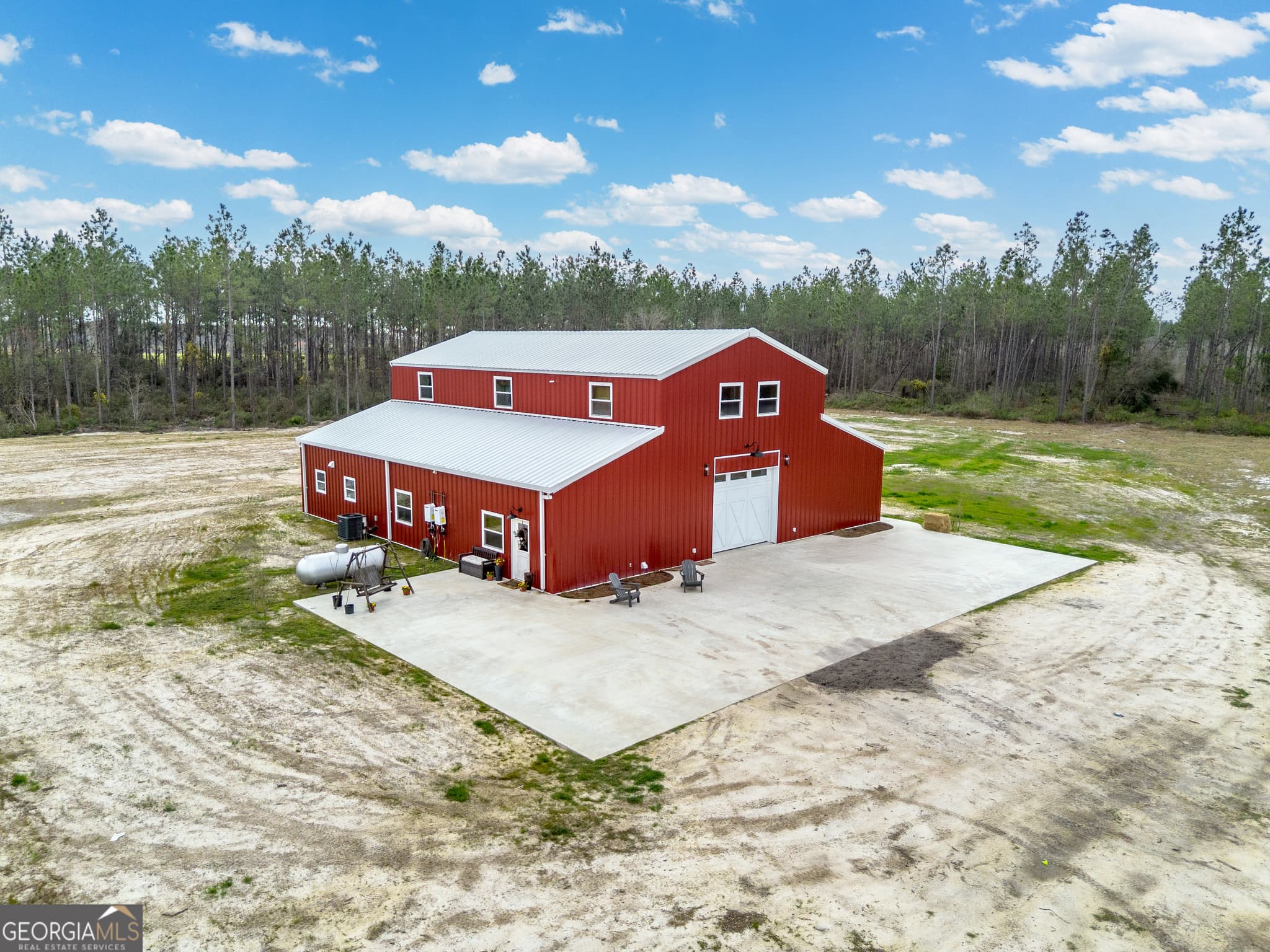 5 bedroom, 4 bathroom, 4,800 sq ft single family residence for sale at 2110 Post Road, Hazlehurst, GA 31539 — photo 4