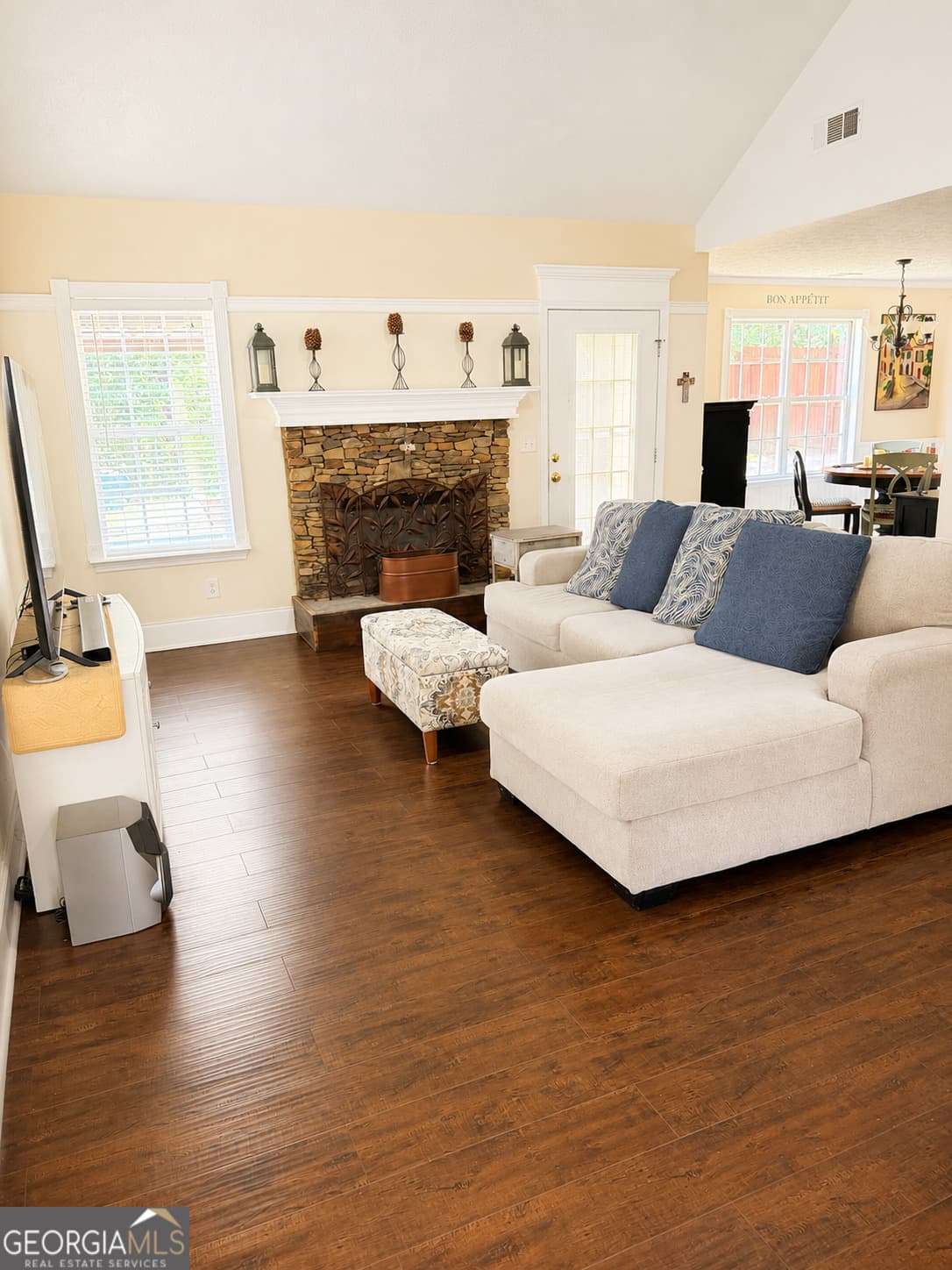 3 bedroom, 2 bathroom, 1,443 sq ft single family residence for sale at 743 Evergreen Drive, Winder, GA 30680 — photo 2