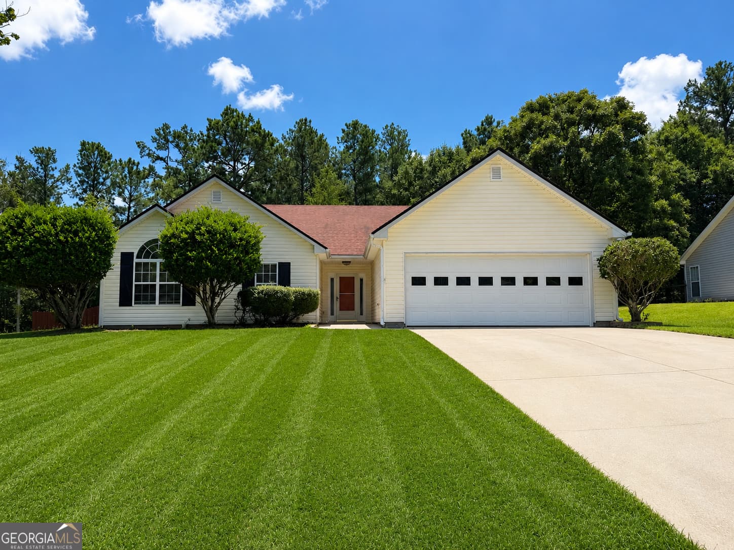 3 bedroom, 2 bathroom, 1,443 sq ft single family residence for sale at 743 Evergreen Drive, Winder, GA 30680 — photo 1 of 22
