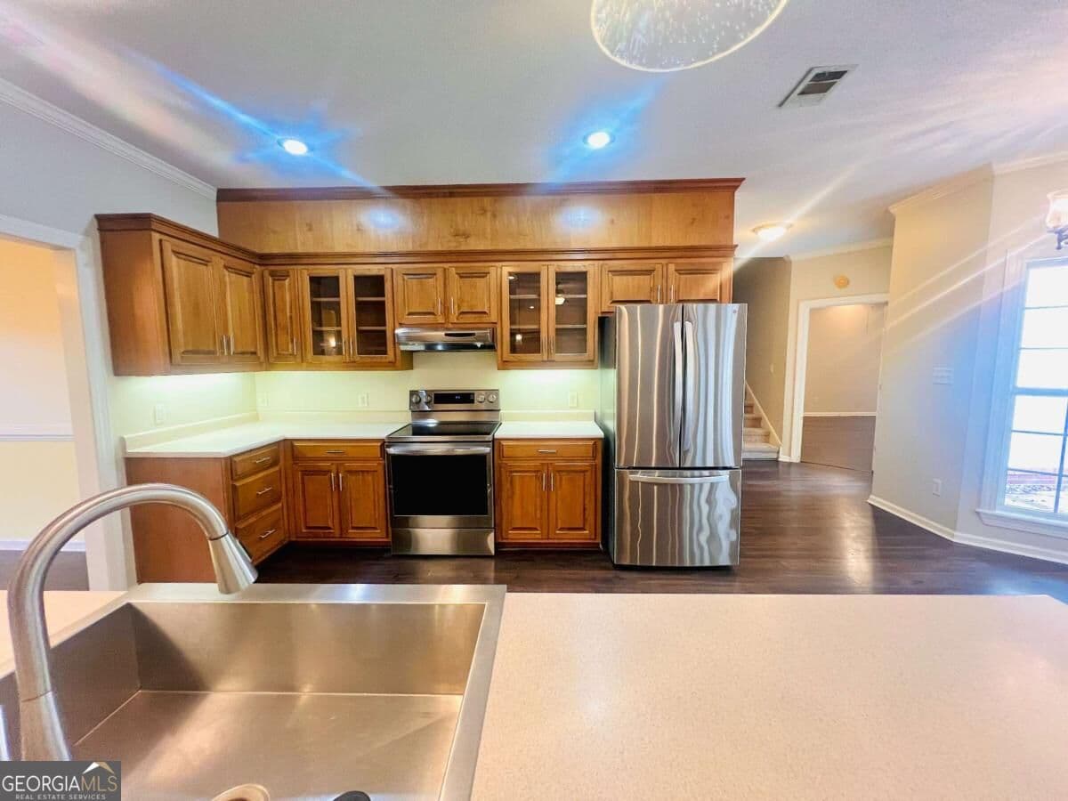 4 bedroom, 2.5 bathroom, 2,658 sq ft single family residence for sale at 4022 Liska Circle, Valdosta, GA 31605 — photo 7