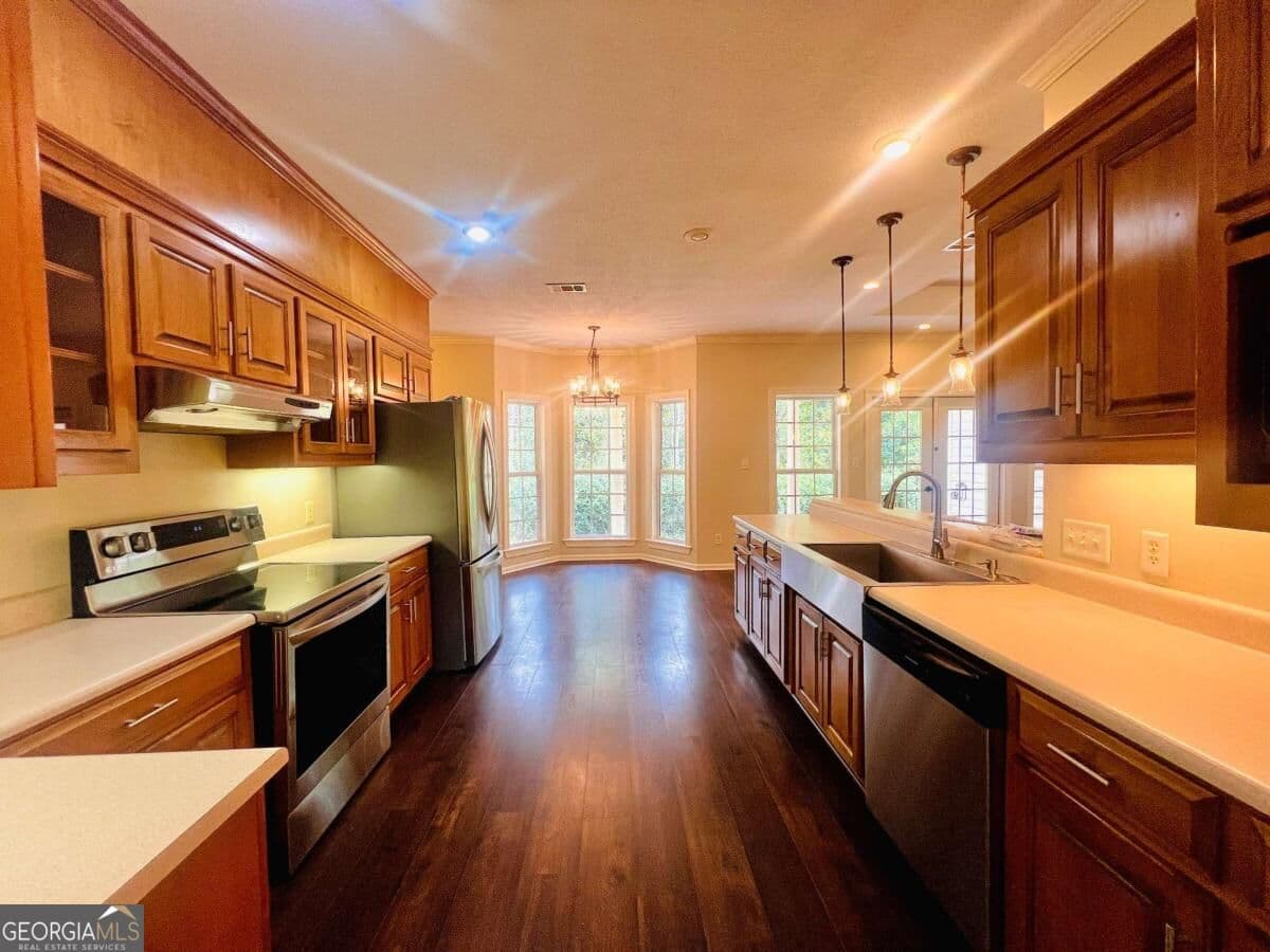 4 bedroom, 2.5 bathroom, 2,658 sq ft single family residence for sale at 4022 Liska Circle, Valdosta, GA 31605 — photo 10