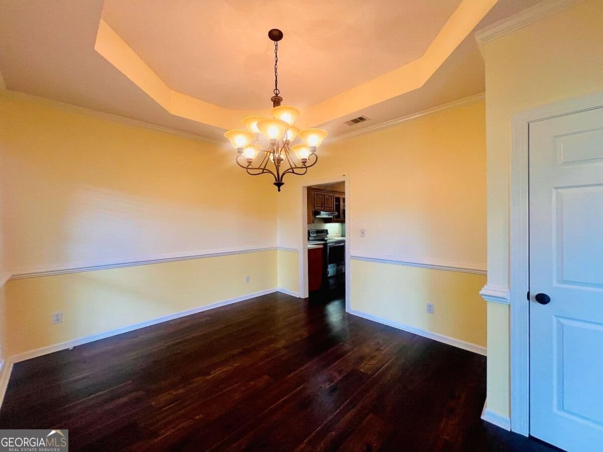 4 bedroom, 2.5 bathroom, 2,658 sq ft single family residence for sale at 4022 Liska Circle, Valdosta, GA 31605 — photo 4