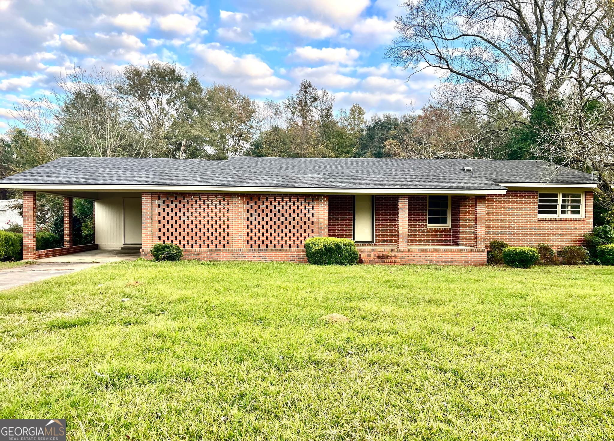 423 Lawndale Drive, Eastman, GA 31023 — most recent listing photo
