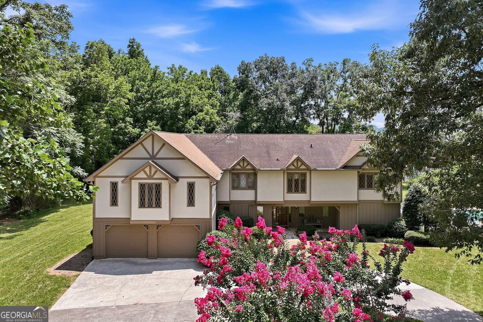 5 bedroom, 4 bathroom, 4,280 sq ft single family residence for sale at 3421 Chestatee Road, Gainesville, GA 30506 — photo 4